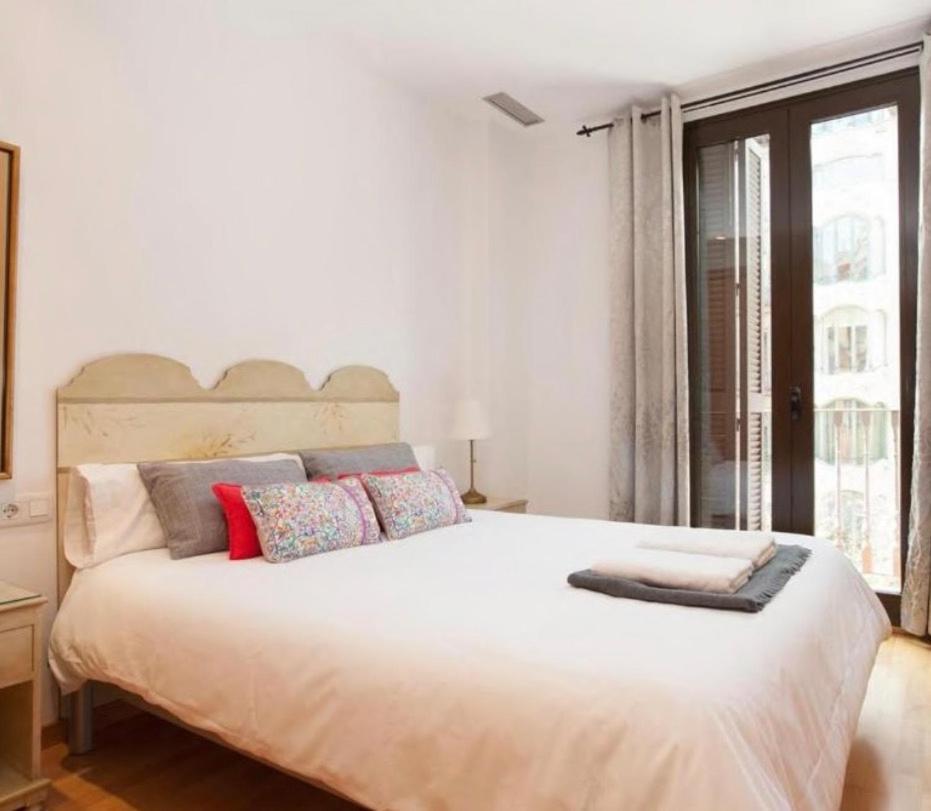 Sweet Bcn Rambla 48 Apartment Barcelona Exterior photo